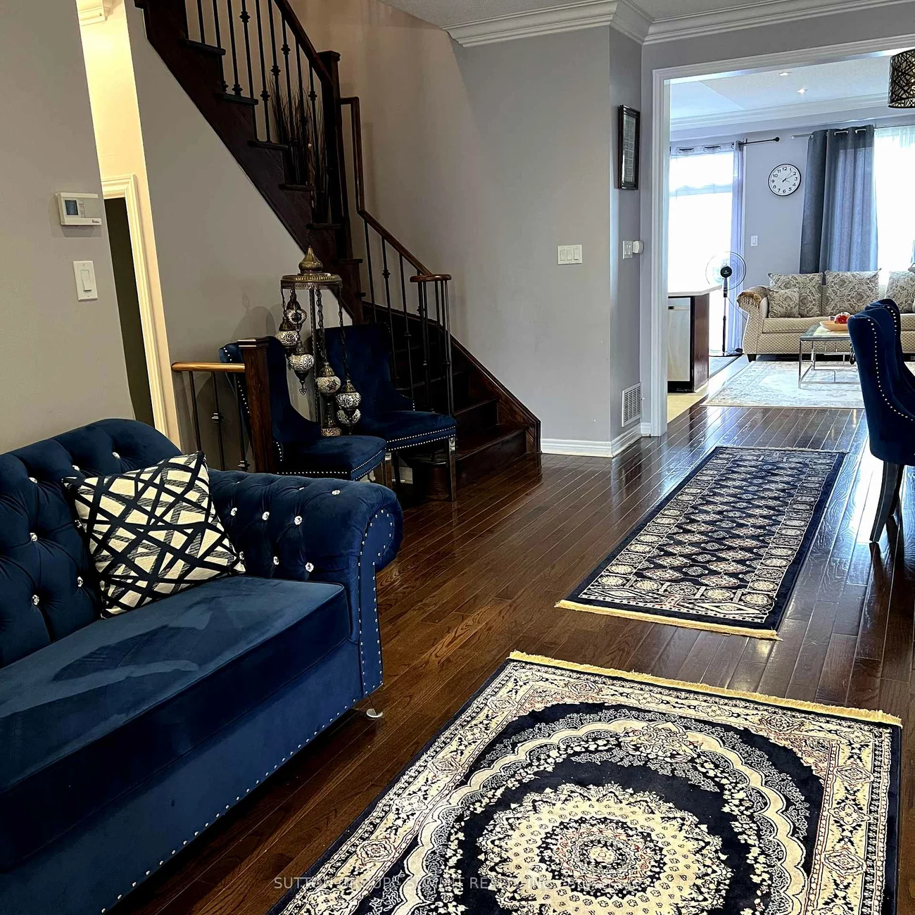 527, Coach, Hurontario, Mississauga