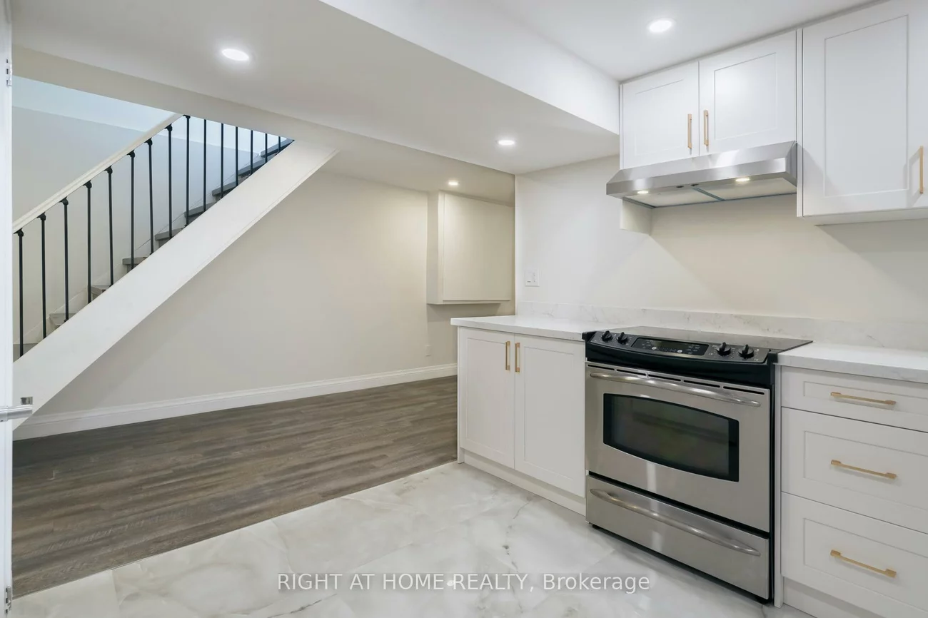 2668, Hollington, Sheridan, Mississauga