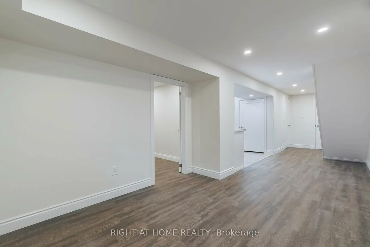 2668, Hollington, Sheridan, Mississauga