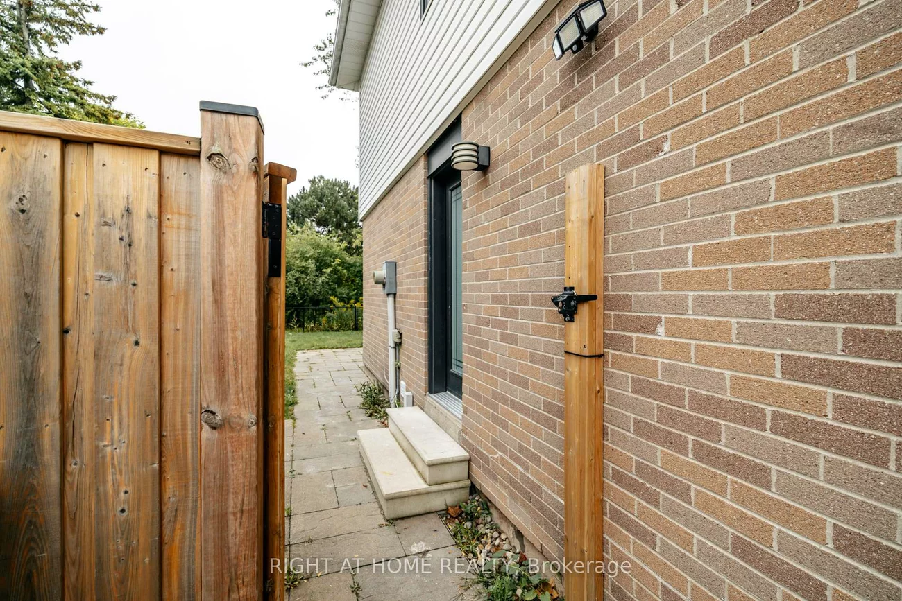 2668, Hollington, Sheridan, Mississauga