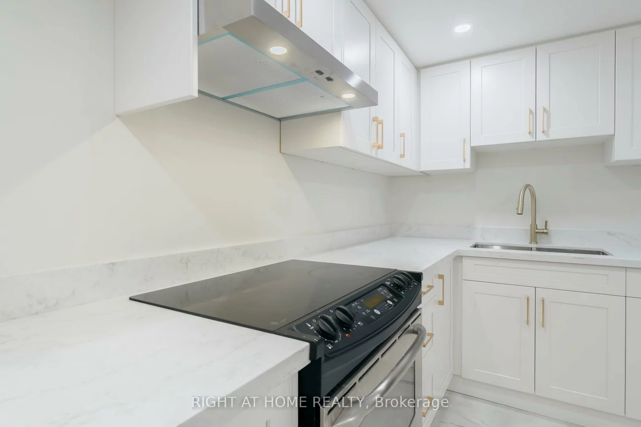 2668, Hollington, Sheridan, Mississauga