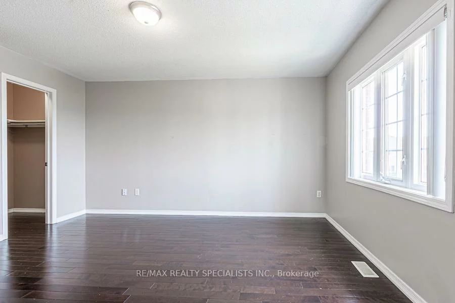 5845, Tiz, Hurontario, Mississauga