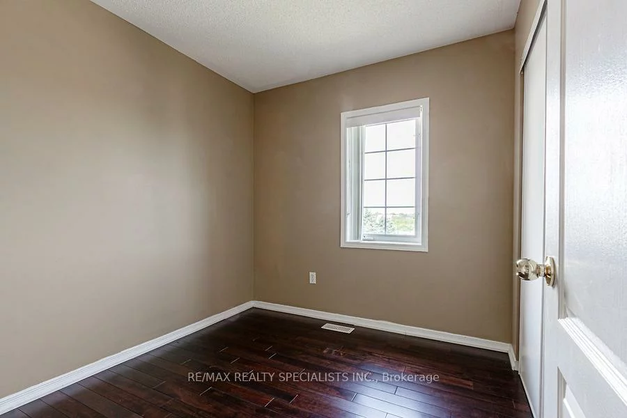 5845, Tiz, Hurontario, Mississauga