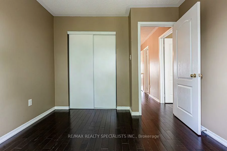 5845, Tiz, Hurontario, Mississauga