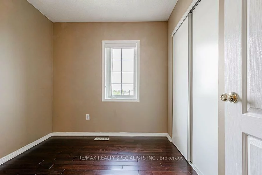 5845, Tiz, Hurontario, Mississauga