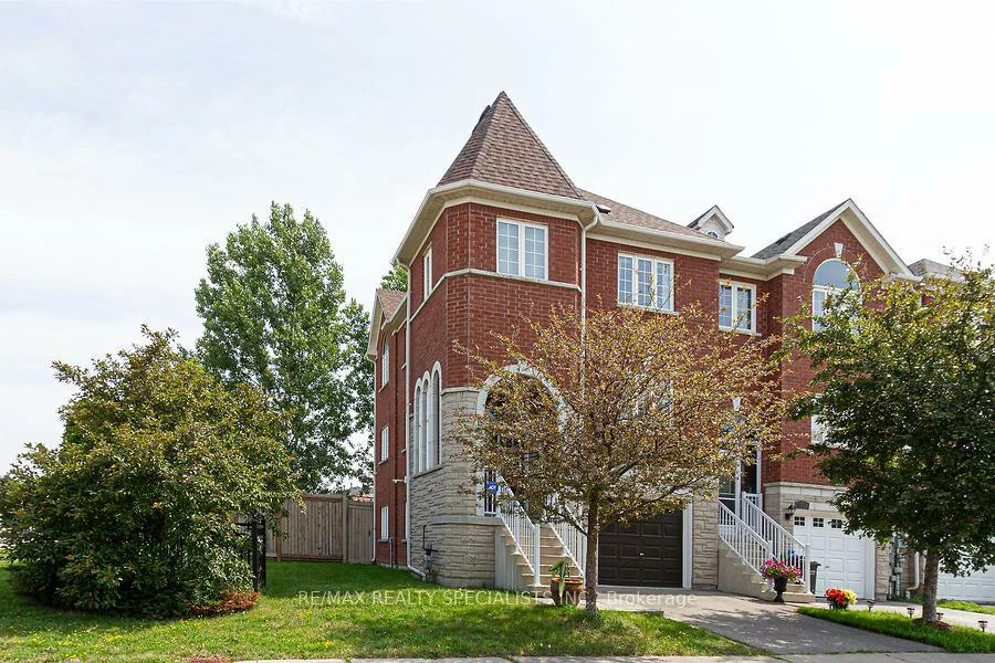 5845, Tiz, Hurontario, Mississauga