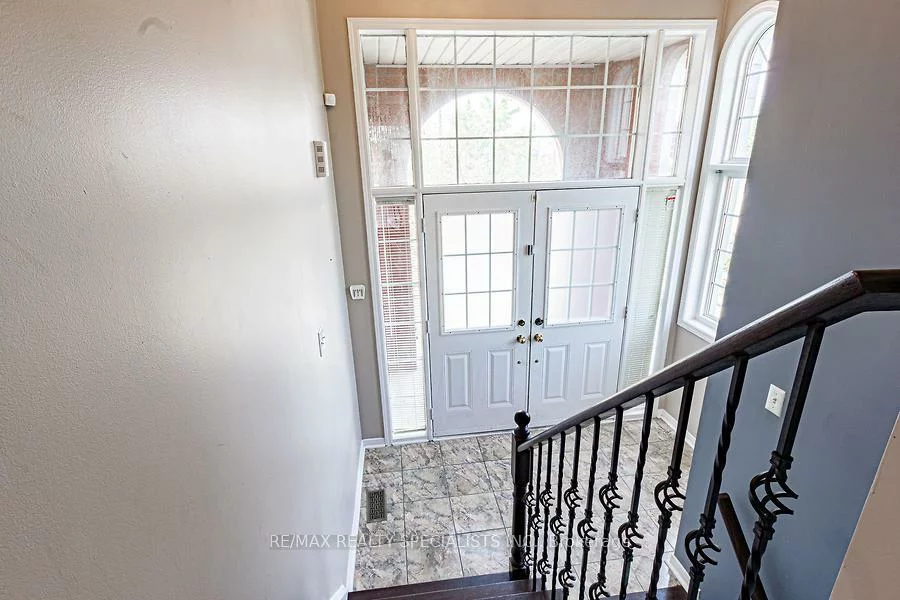 5845, Tiz, Hurontario, Mississauga