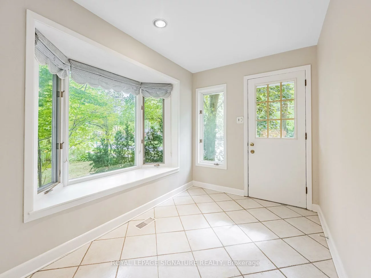 1447, Merrow, Lorne Park, Mississauga