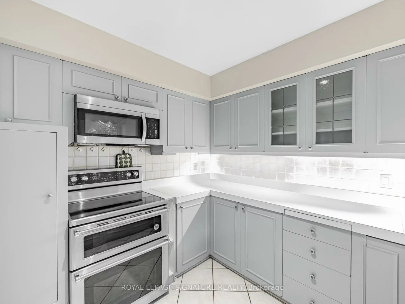 1447, Merrow, Lorne Park, Mississauga