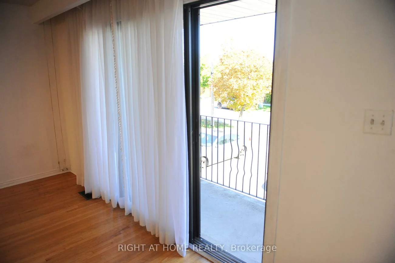 1618, Corkstone, Rathwood, Mississauga