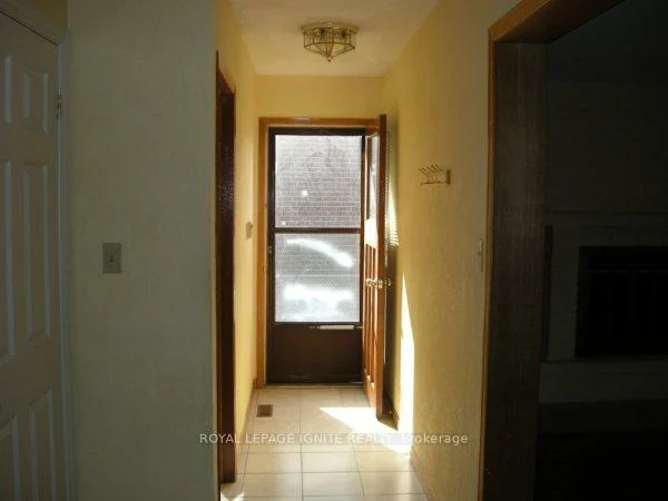 7463, Sigsbee, Malton, Mississauga