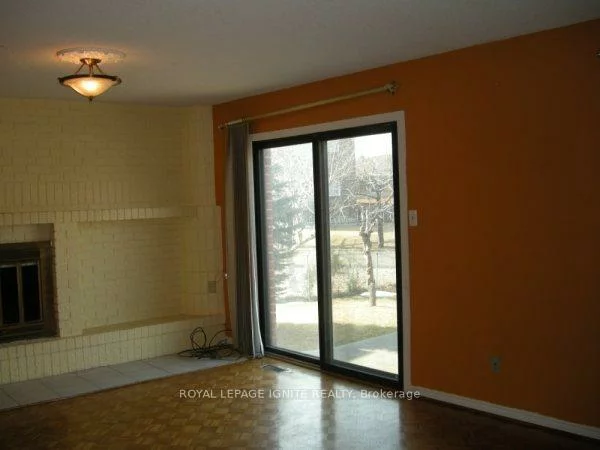 7463, Sigsbee, Malton, Mississauga