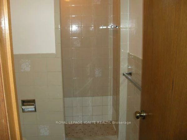 7463, Sigsbee, Malton, Mississauga
