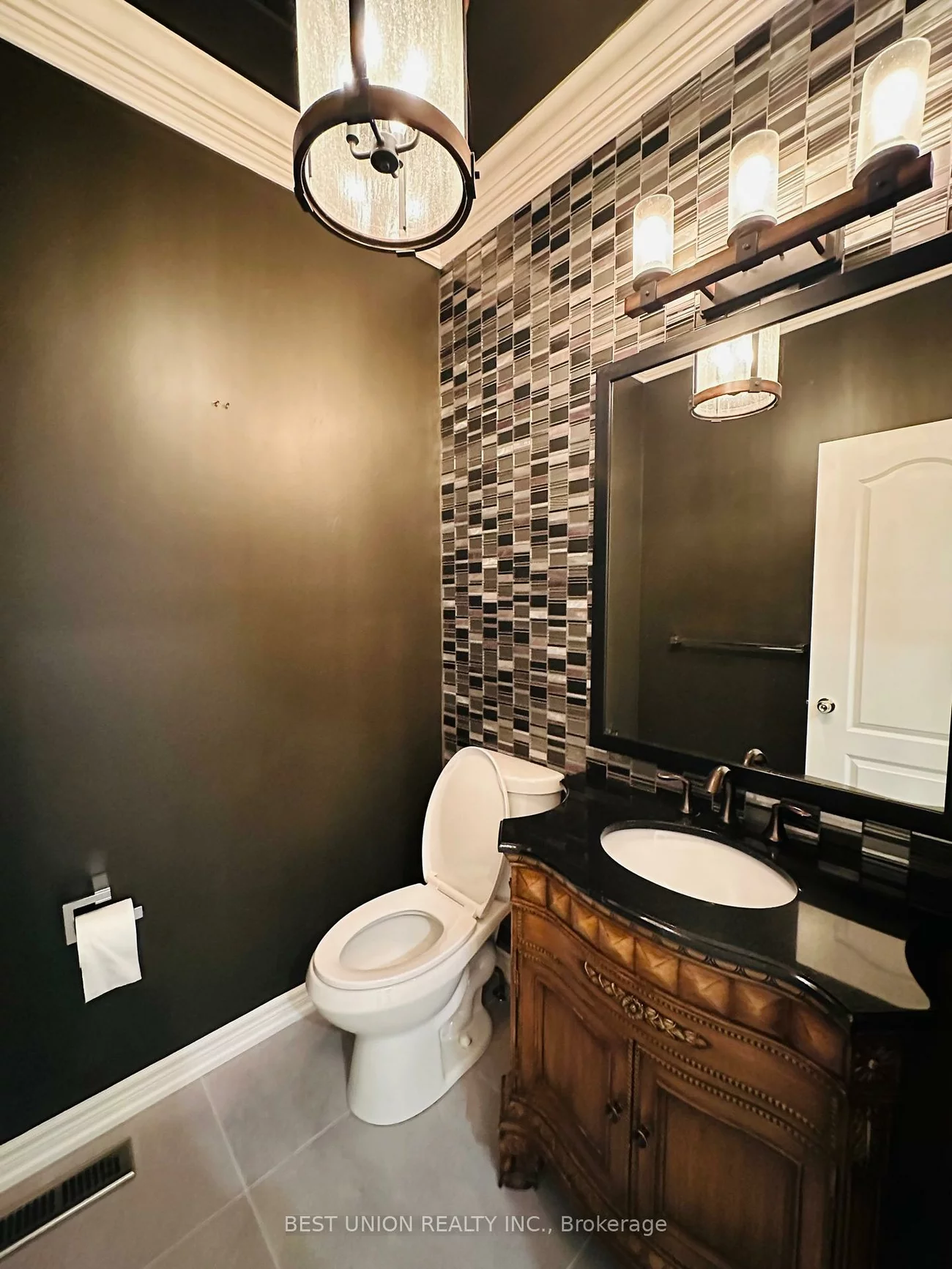 4894, Yorkshire, Hurontario, Mississauga