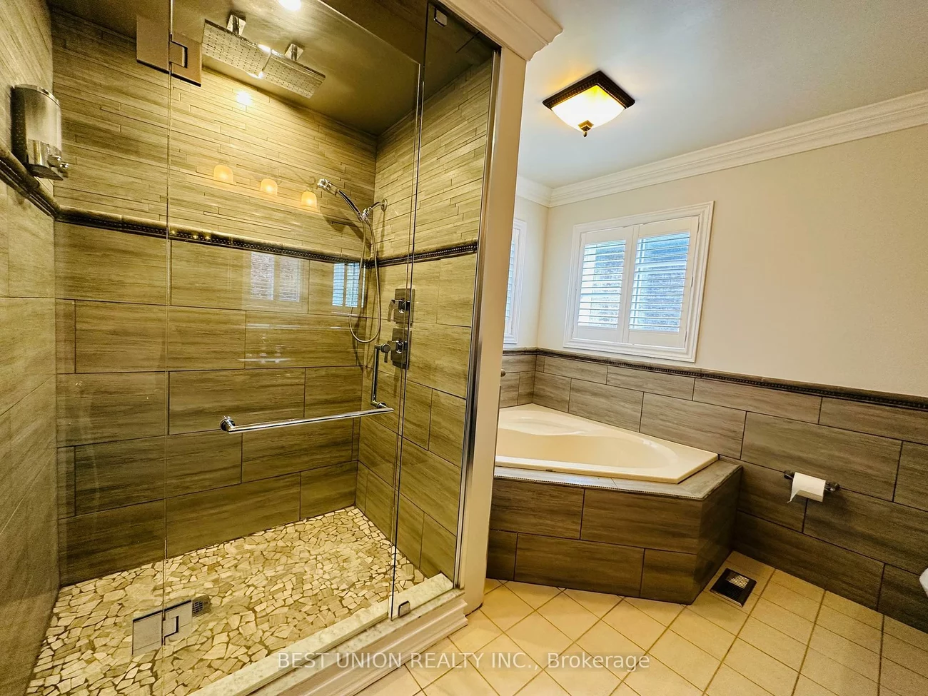 4894, Yorkshire, Hurontario, Mississauga