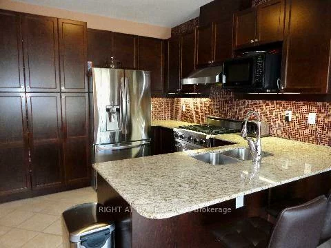 4700, Centretown, Hurontario, Mississauga