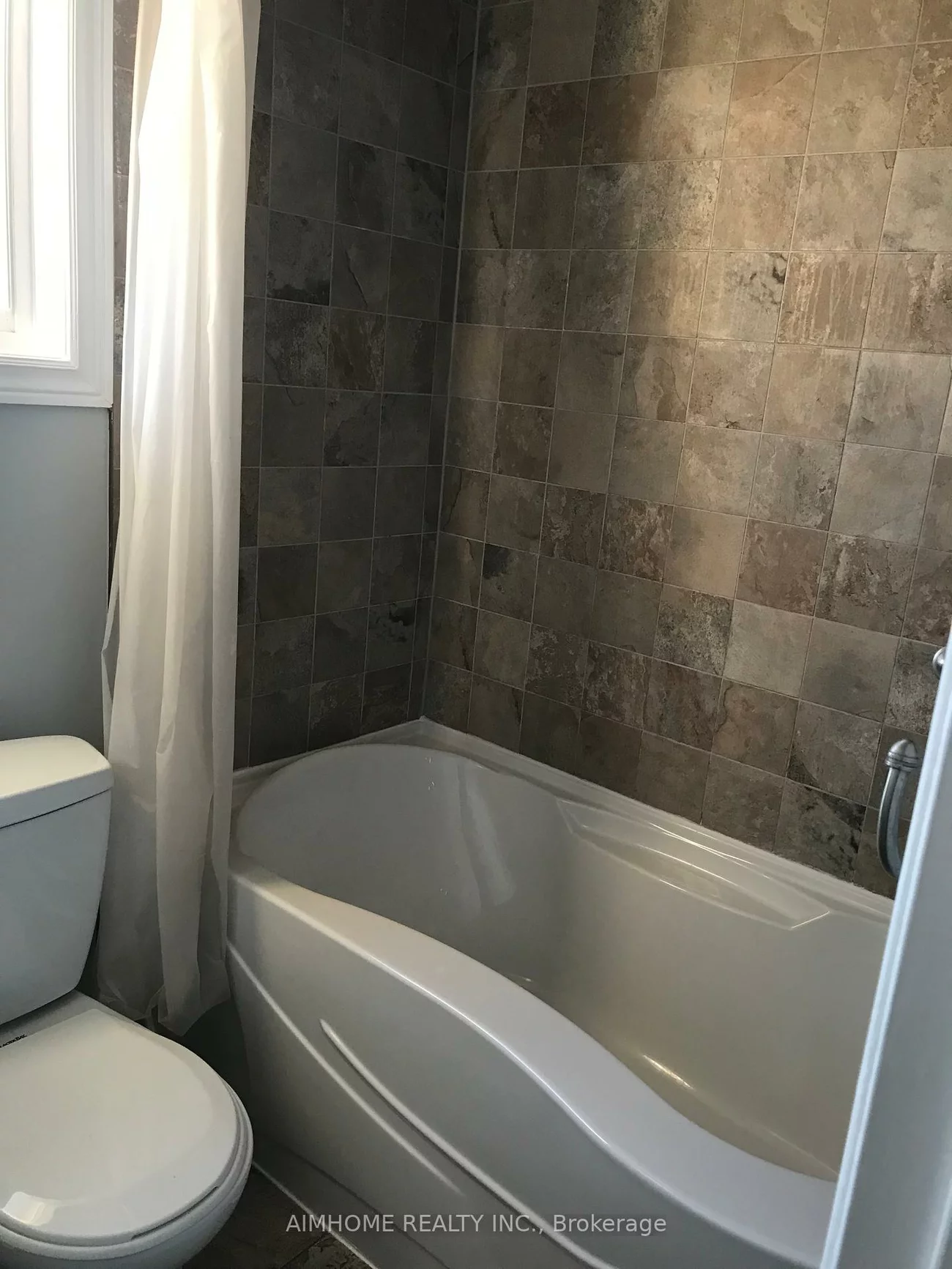 5095, Sunray, Hurontario, Mississauga
