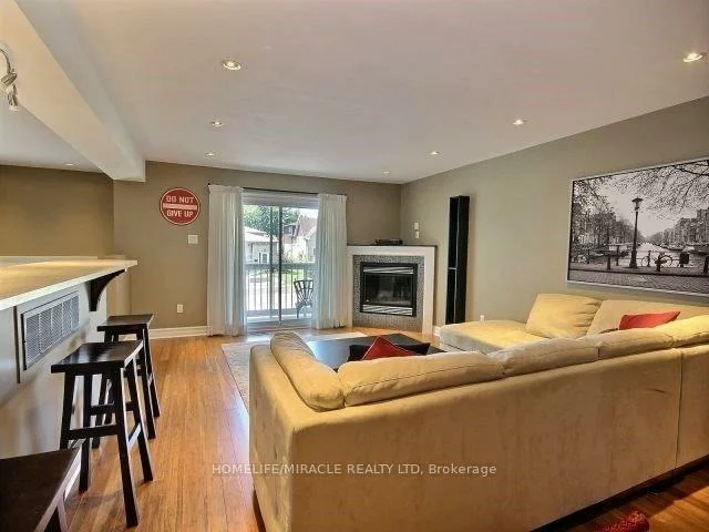 2500, Cobbinshaw, Meadowvale, Mississauga