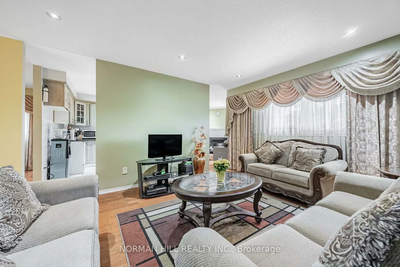 356, Laurentian, Hurontario, Mississauga