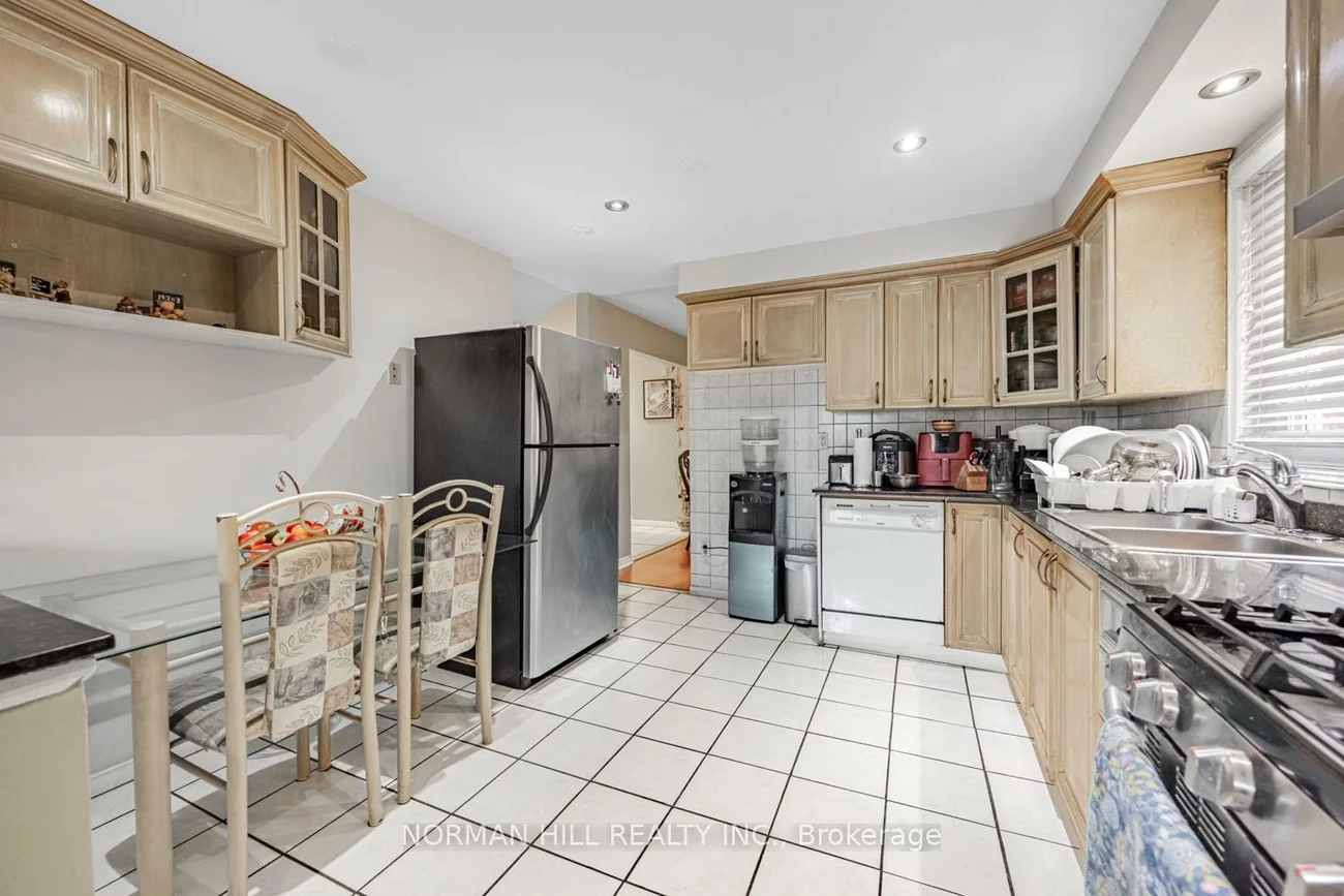 356, Laurentian, Hurontario, Mississauga