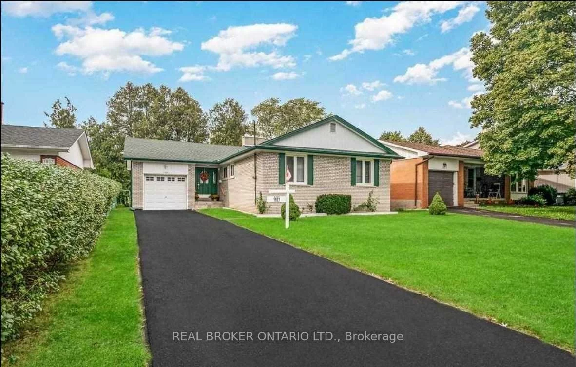 1821, Truscott, Clarkson, Mississauga
