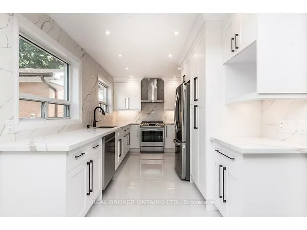 1821, Truscott, Clarkson, Mississauga
