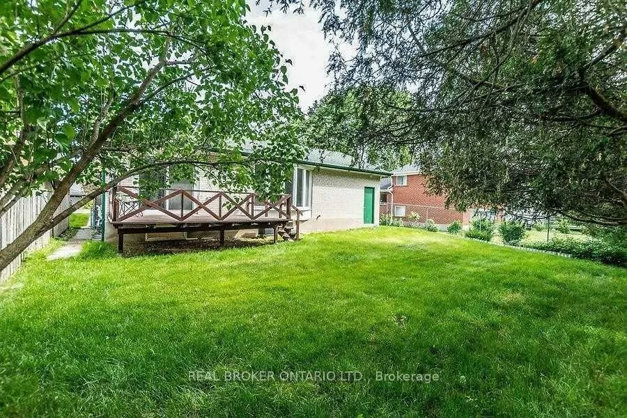 1821, Truscott, Clarkson, Mississauga