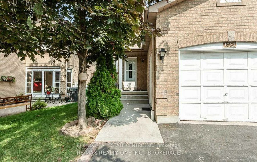 1051, Blizzard, East Credit, Mississauga