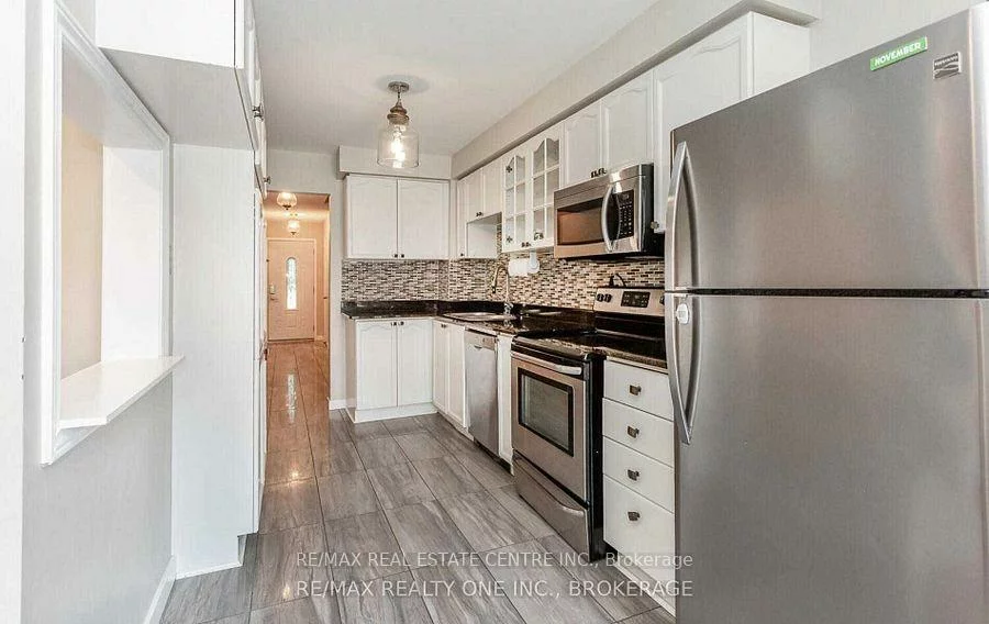 1051, Blizzard, East Credit, Mississauga