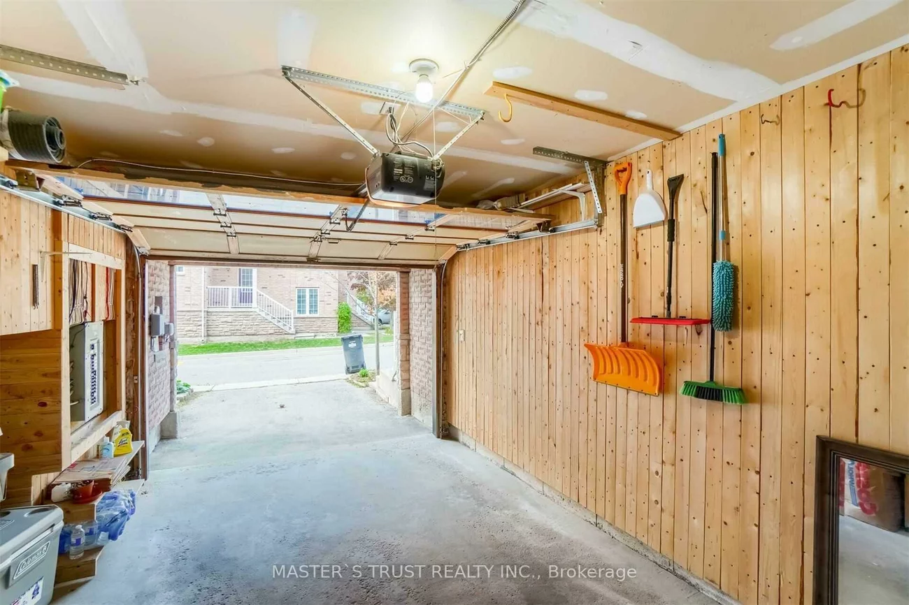 3362, Redpath, Lisgar, Mississauga