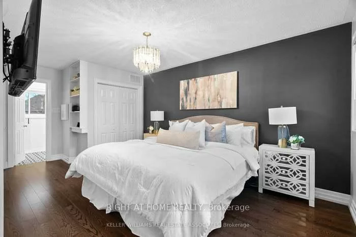 5136, Castlefield, East Credit, Mississauga