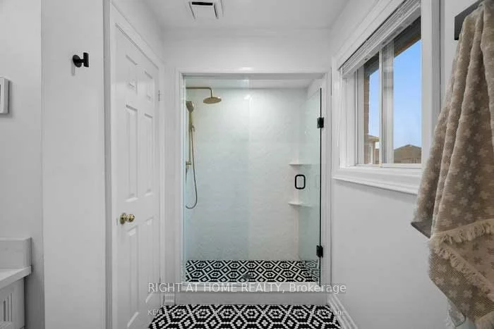5136, Castlefield, East Credit, Mississauga
