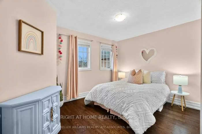 5136, Castlefield, East Credit, Mississauga