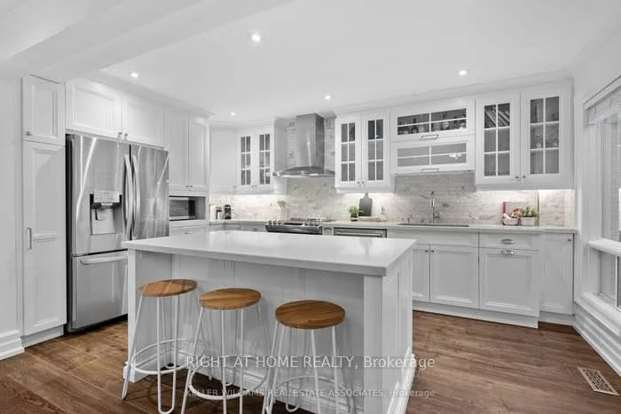5136, Castlefield, East Credit, Mississauga