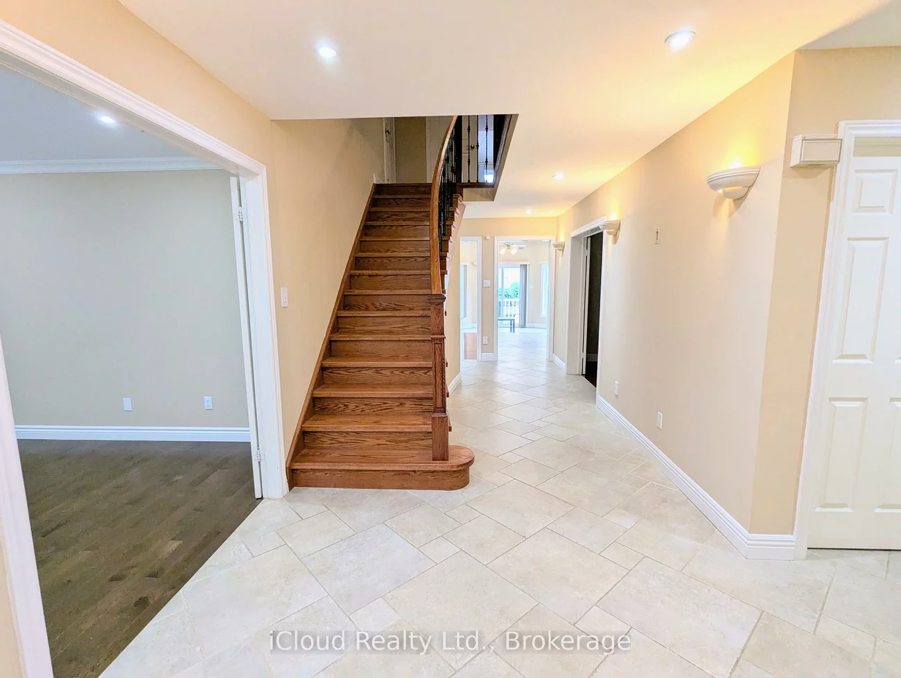 3669, Baird, Erin Mills, Mississauga