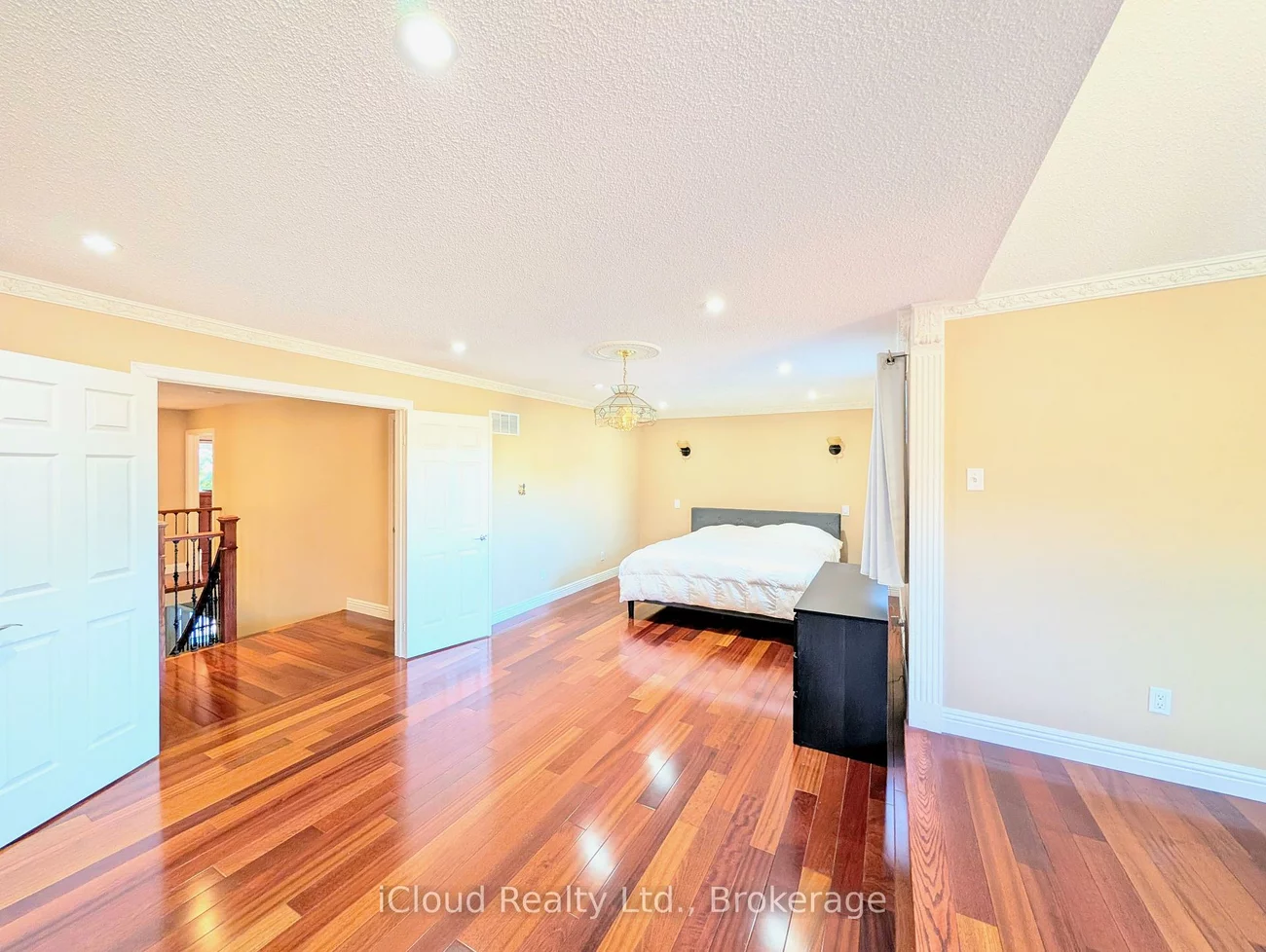 3669, Baird, Erin Mills, Mississauga