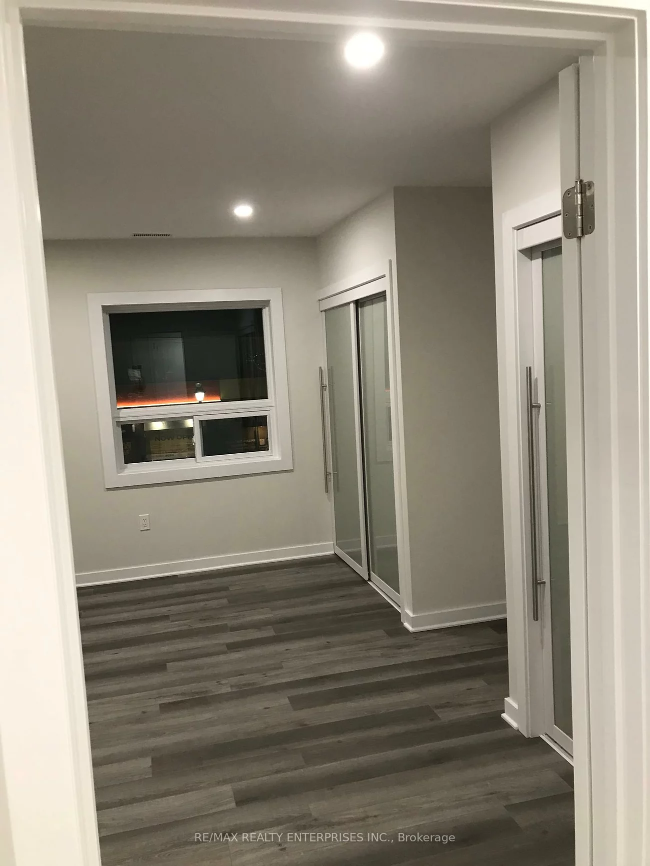 285, Lakeshore, Port Credit, Mississauga