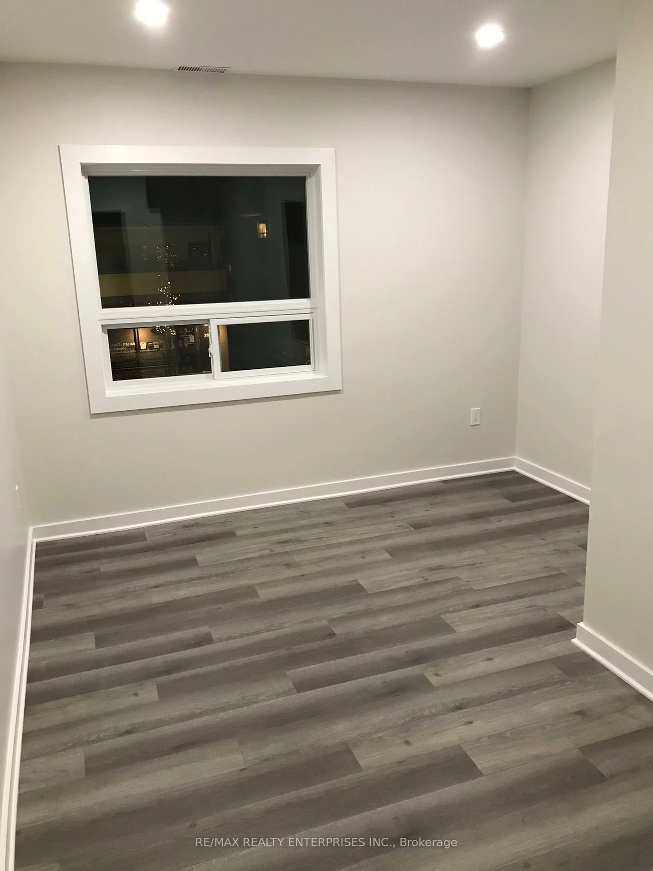 285, Lakeshore, Port Credit, Mississauga