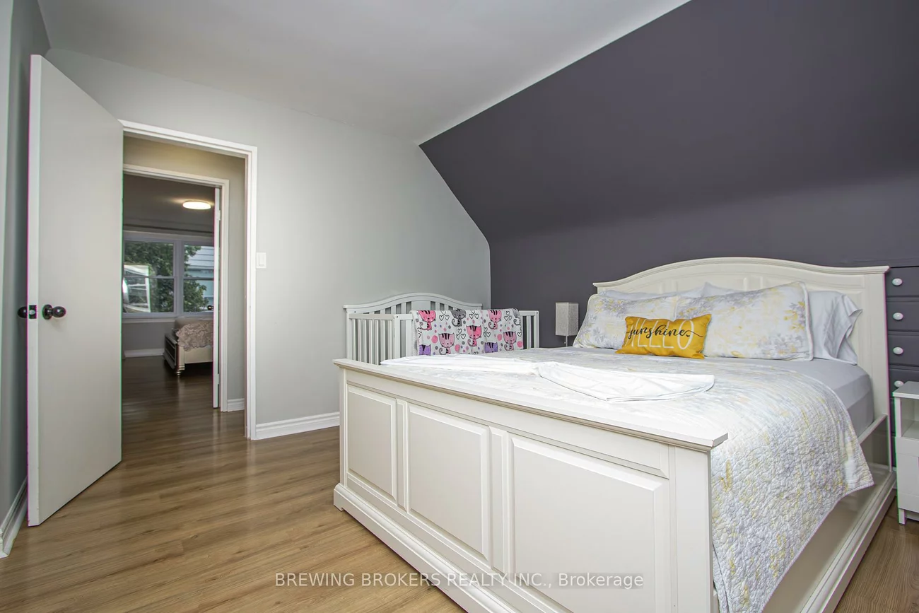 1536, Applewood, Lakeview, Mississauga