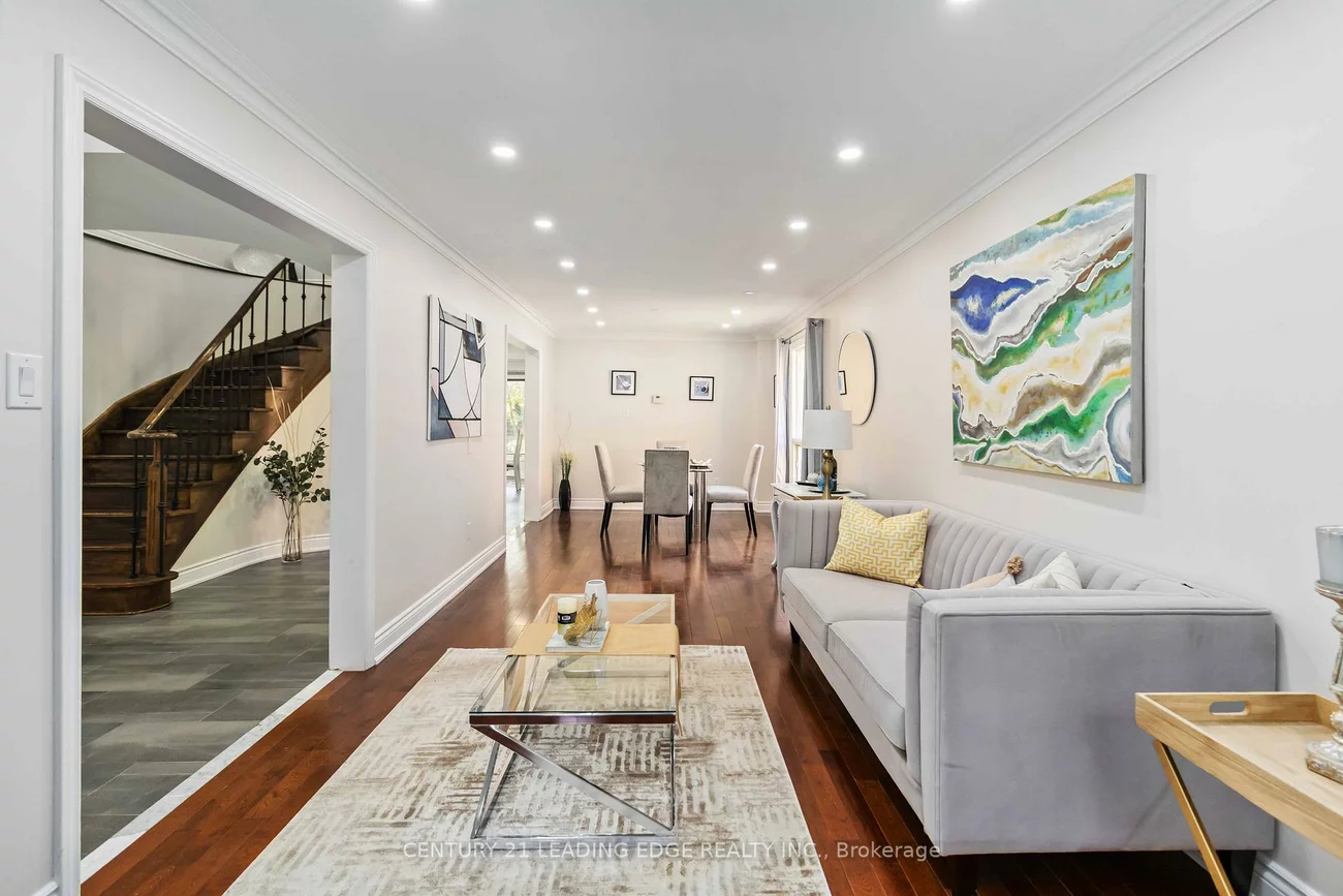 5201, CHAMPLAIN, Hurontario, Mississauga