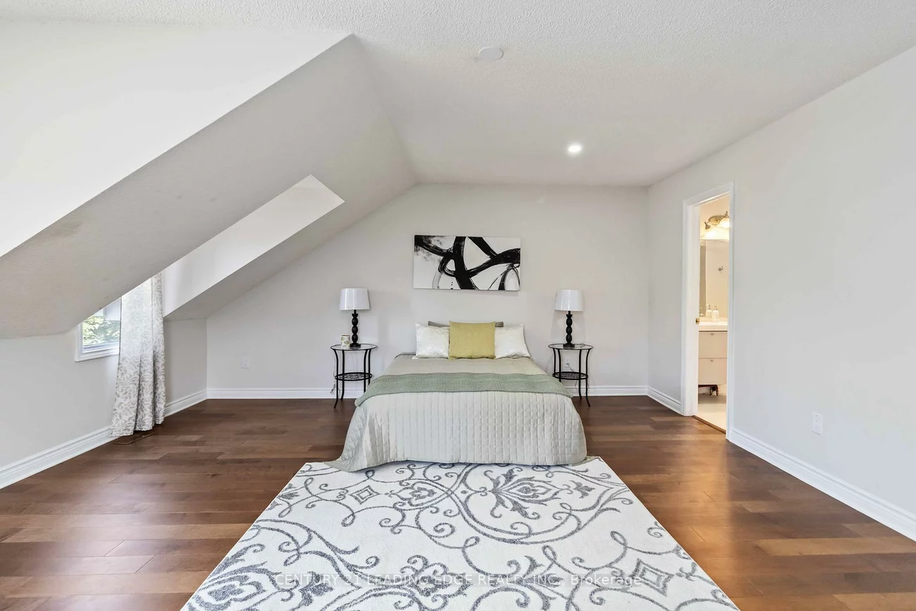 5201, CHAMPLAIN, Hurontario, Mississauga