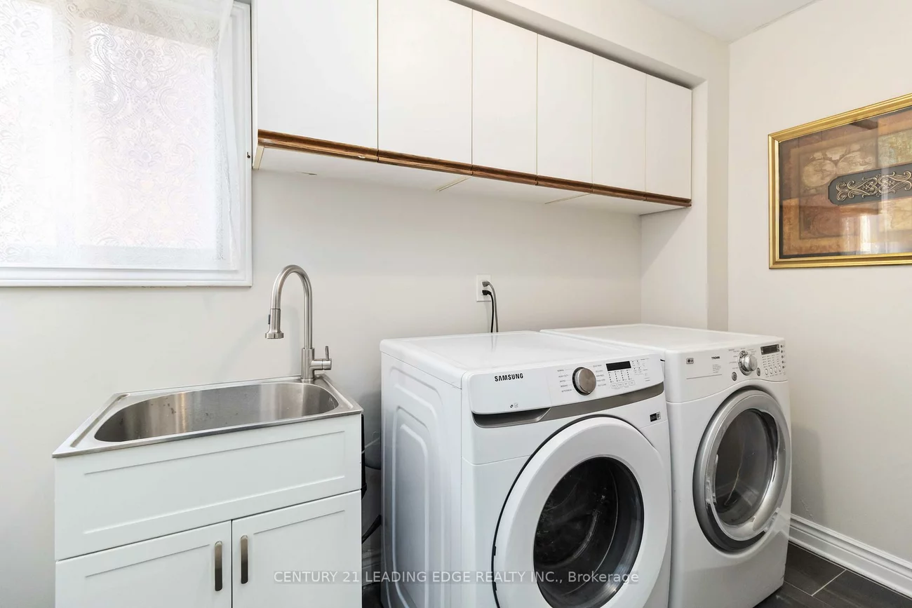 5201, CHAMPLAIN, Hurontario, Mississauga