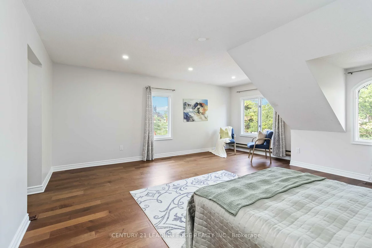 5201, CHAMPLAIN, Hurontario, Mississauga