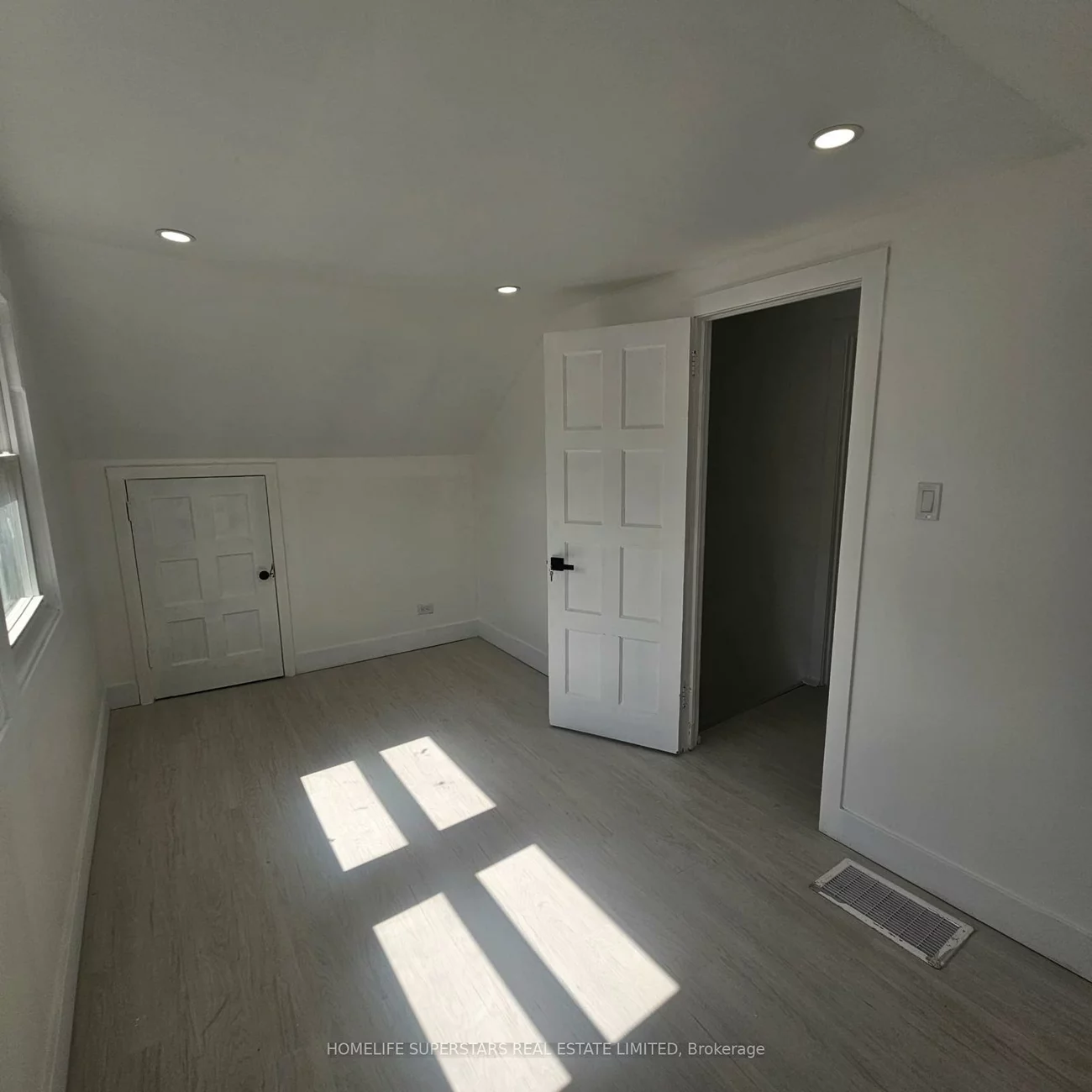 3130, Merritt, Malton, Mississauga