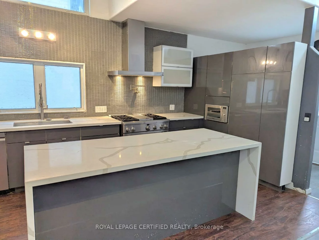 1046, Meredith, Lakeview, Mississauga