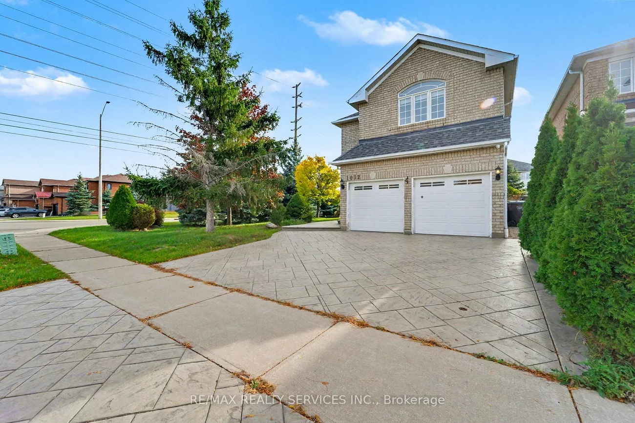 1032, Blueheron, East Credit, Mississauga