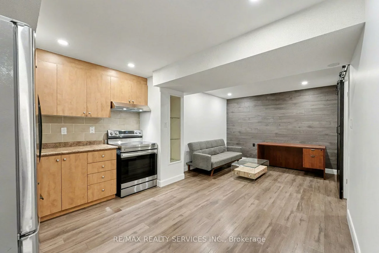 1032, Blueheron, East Credit, Mississauga