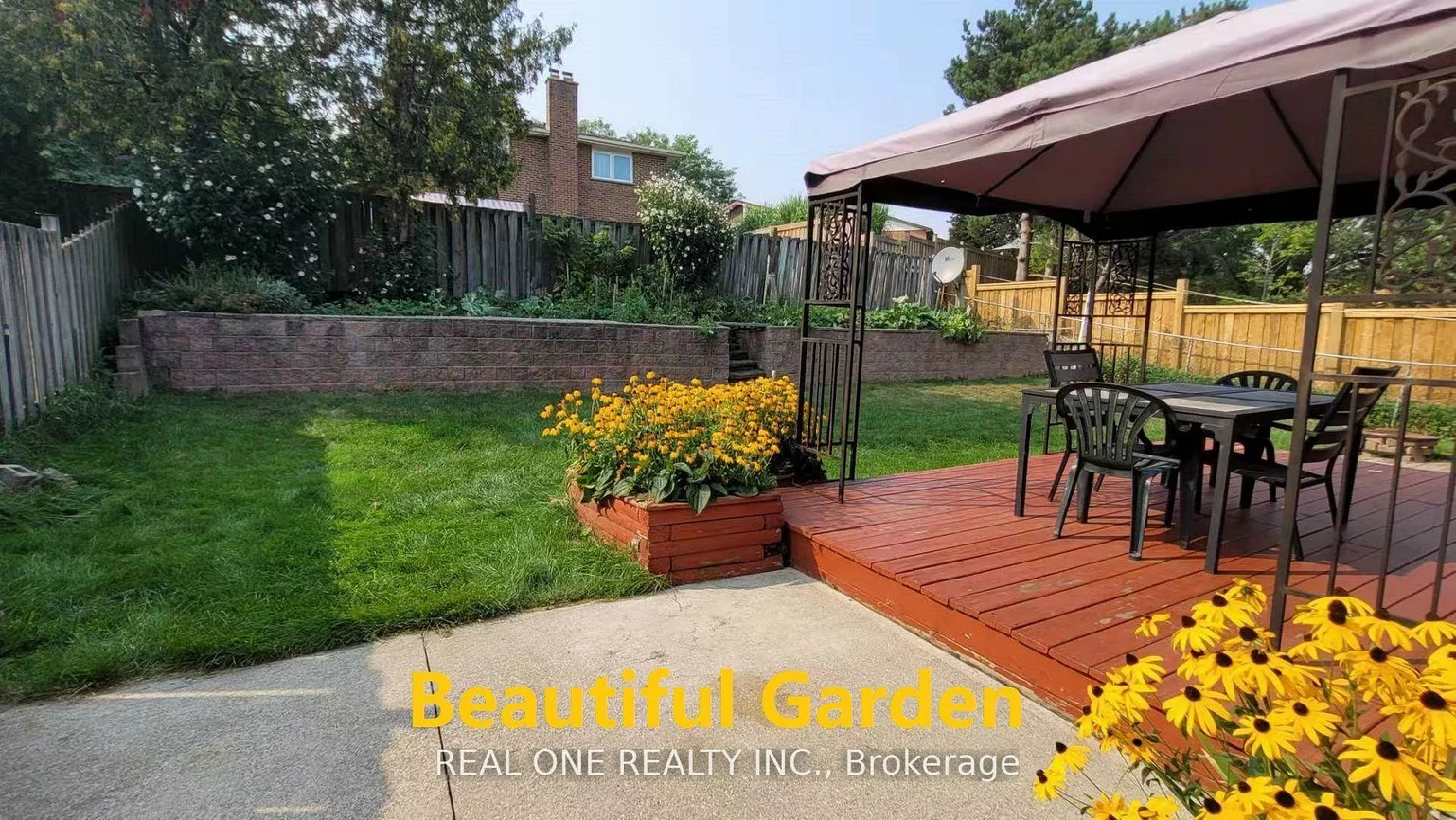 2405, Benedet, Clarkson, Mississauga