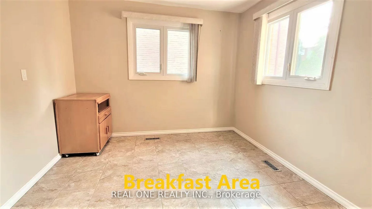 2405, Benedet, Clarkson, Mississauga