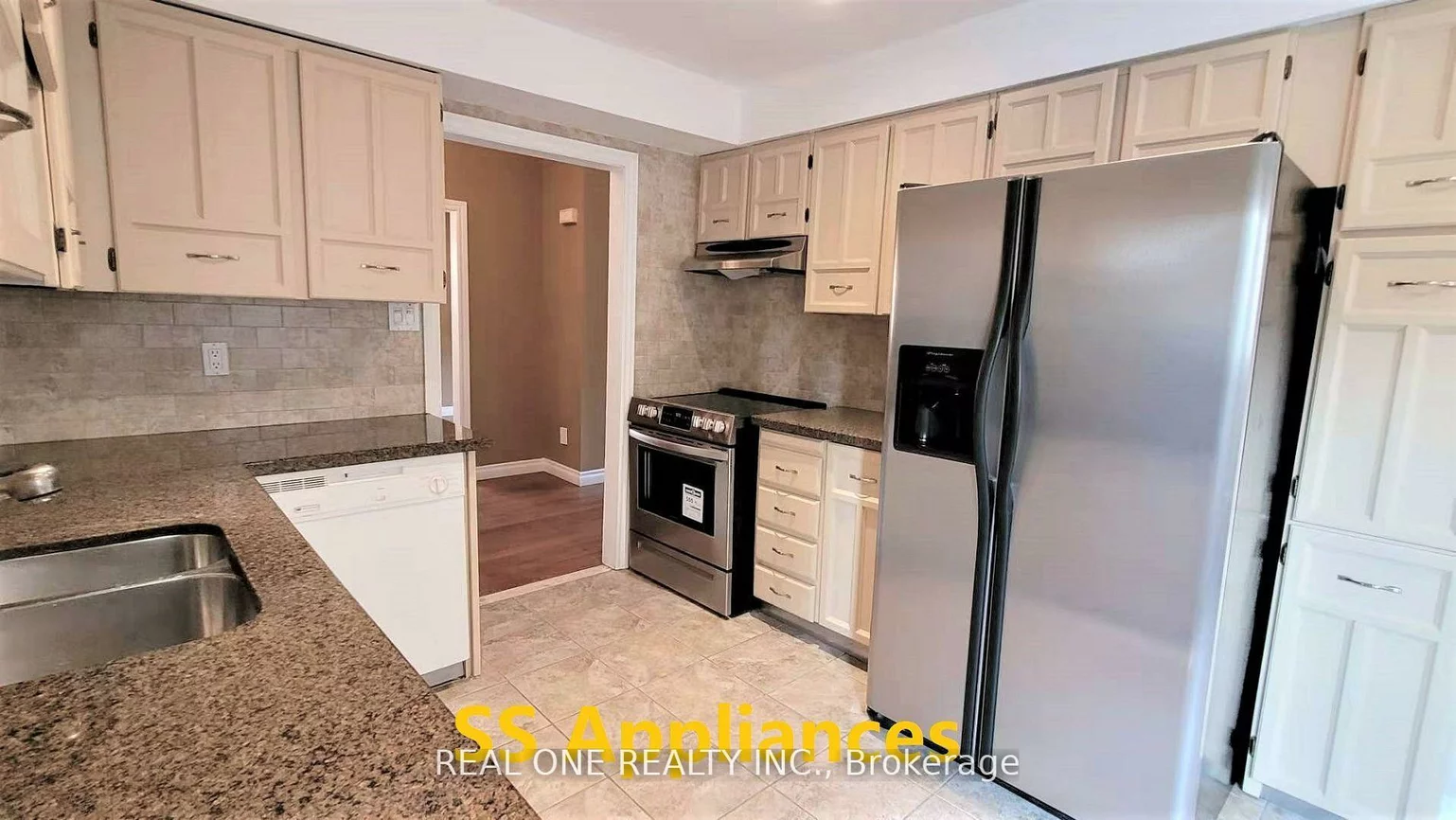 2405, Benedet, Clarkson, Mississauga